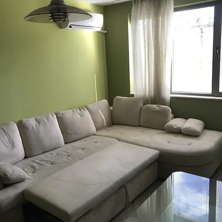 Ziper’s Sofia+parking Apartment *