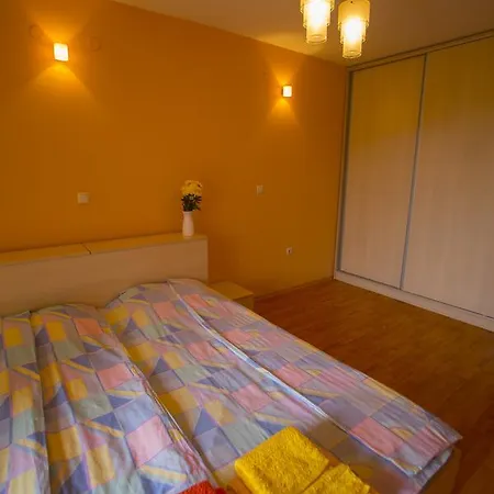 Apartment Ziper’s Sofia+parking *